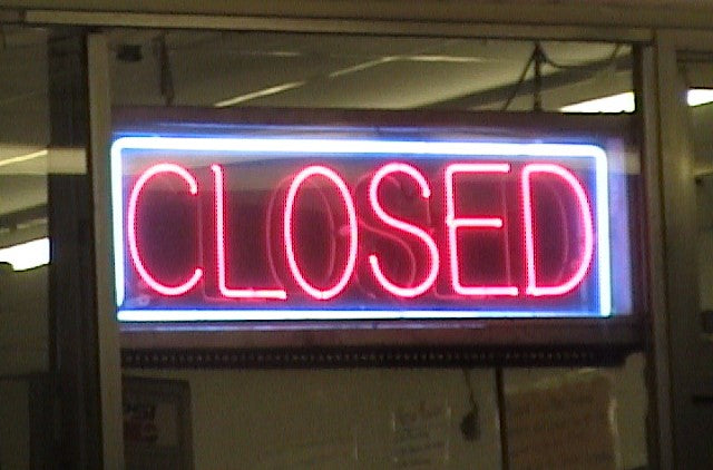 Closed Neon Sign